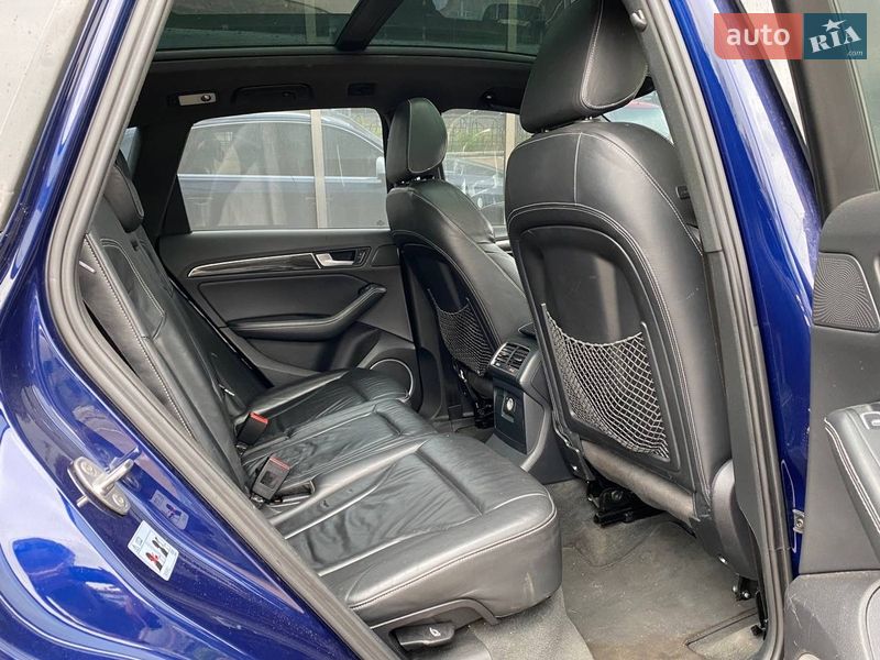 Внедорожник / Кроссовер Audi SQ5 2013 в Киеве