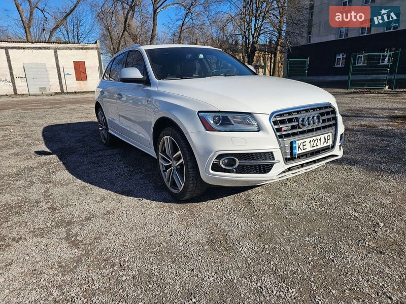 Внедорожник / Кроссовер Audi SQ5 2014 в Каменском