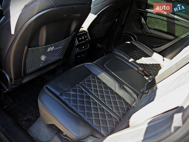 Внедорожник / Кроссовер Audi SQ5 2018 в Черкассах