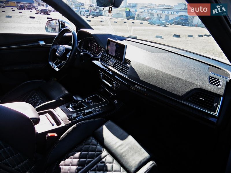 Внедорожник / Кроссовер Audi SQ5 2018 в Черкассах