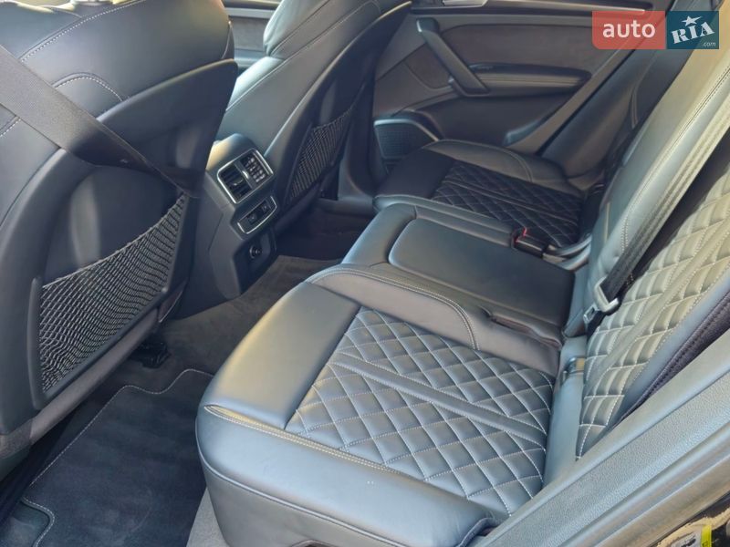 Внедорожник / Кроссовер Audi SQ5 2018 в Сумах