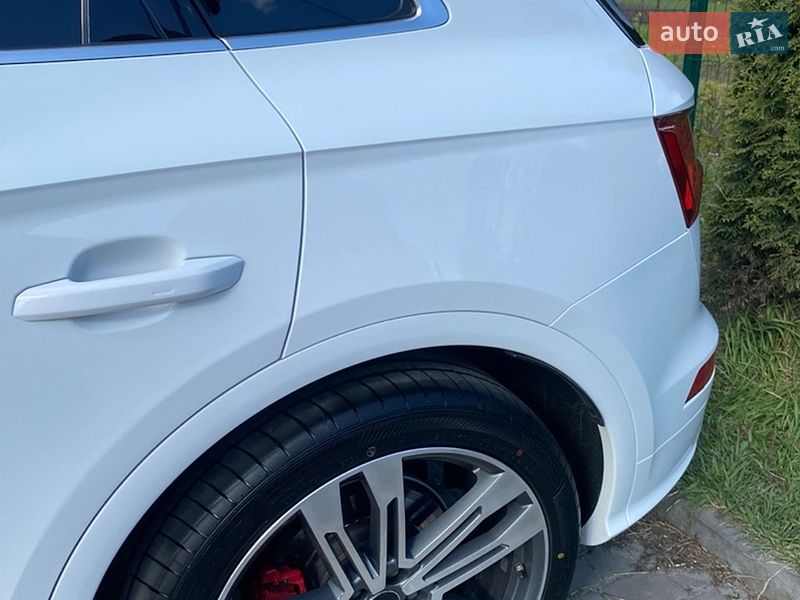 Внедорожник / Кроссовер Audi SQ5 2017 в Хмельницком