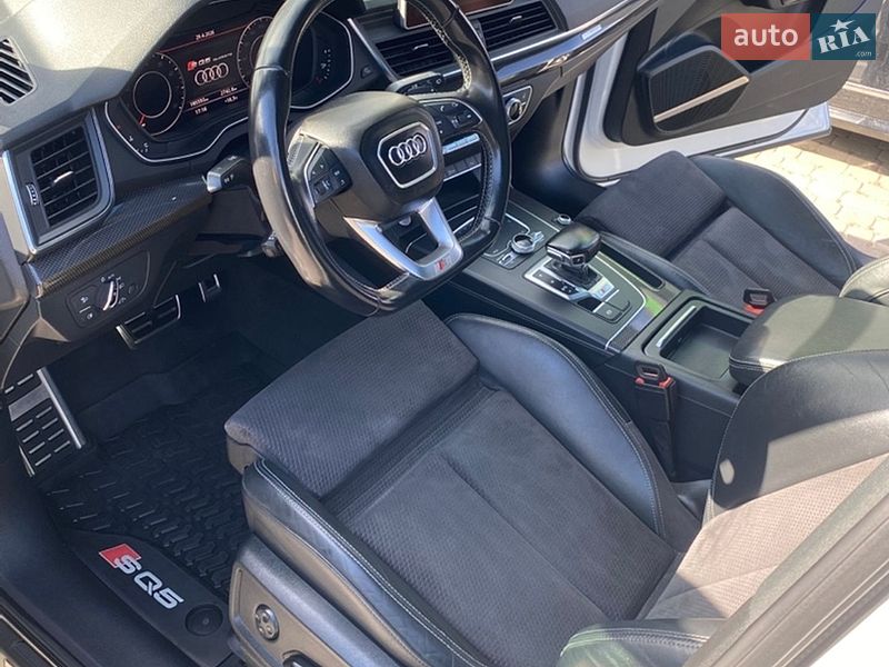 Внедорожник / Кроссовер Audi SQ5 2017 в Хмельницком