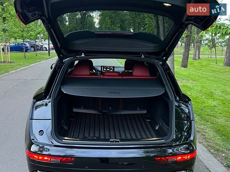Позашляховик / Кросовер Audi SQ5 2020 в Києві