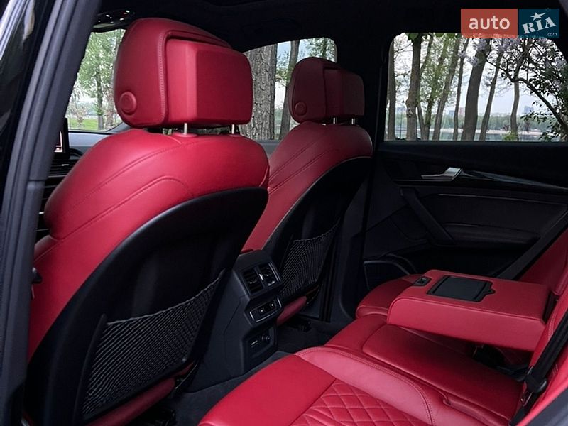 Позашляховик / Кросовер Audi SQ5 2020 в Києві