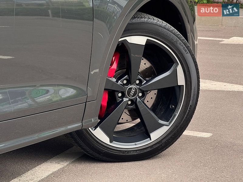 Внедорожник / Кроссовер Audi SQ5 2019 в Киеве