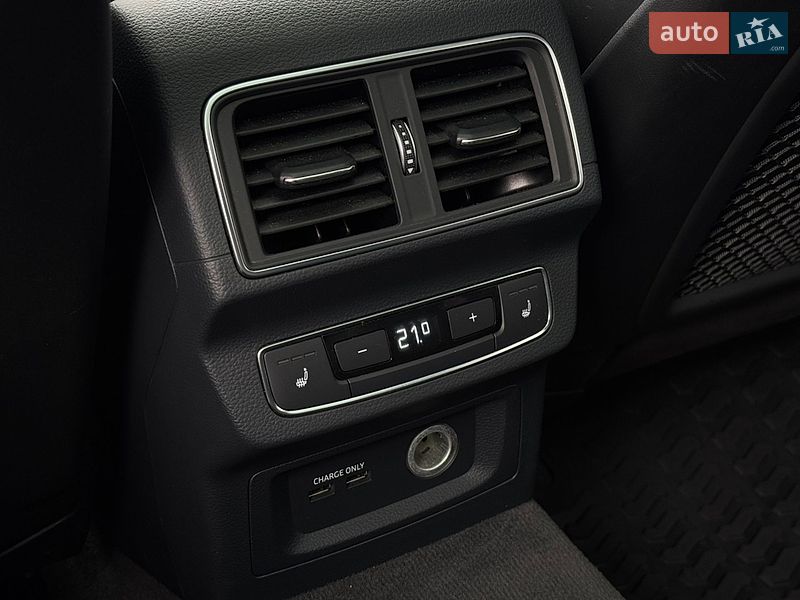 Внедорожник / Кроссовер Audi SQ5 2019 в Киеве