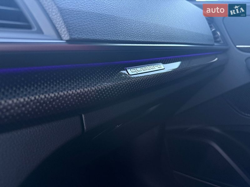Внедорожник / Кроссовер Audi SQ5 2018 в Киеве