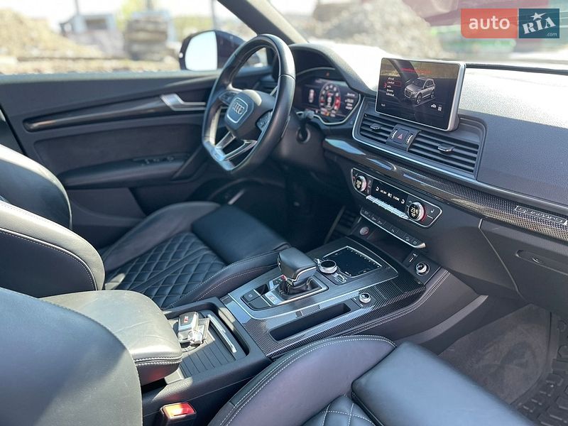 Внедорожник / Кроссовер Audi SQ5 2019 в Ровно