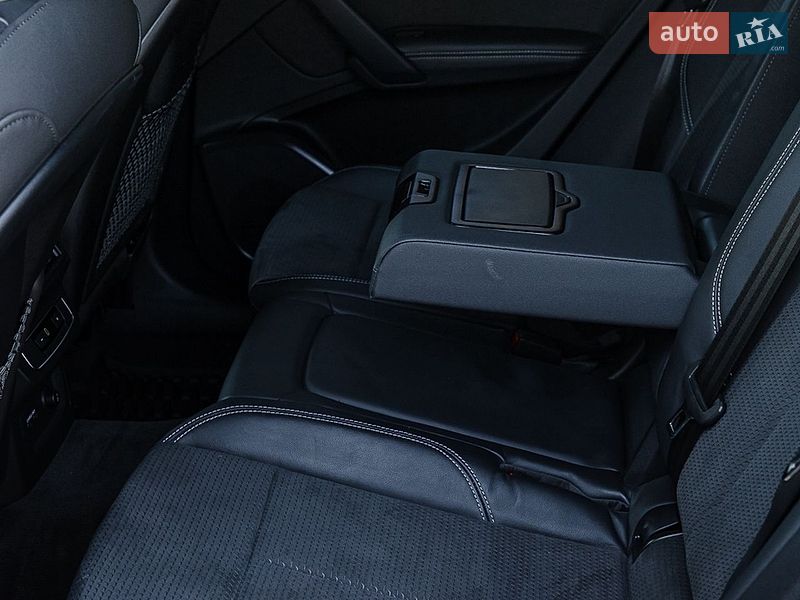 Позашляховик / Кросовер Audi SQ5 2021 в Дніпрі