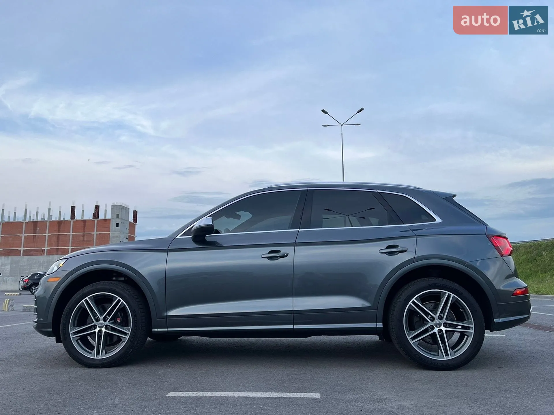 2019 Audi SQ5 - мініатюра 12