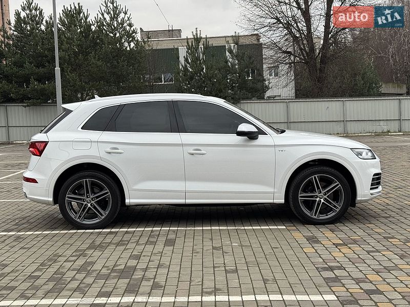 Внедорожник / Кроссовер Audi SQ5 2018 в Луцке