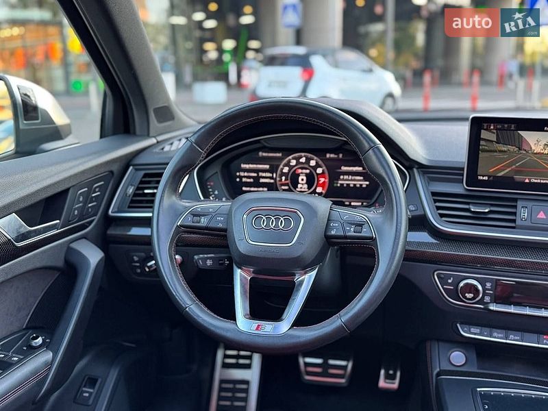 Внедорожник / Кроссовер Audi SQ5 2018 в Киеве