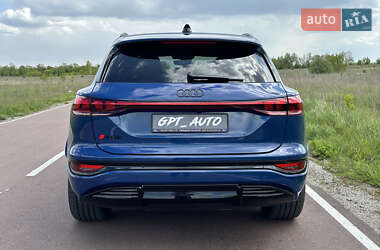 Внедорожник / Кроссовер Audi SQ6 e-tron 2024 в 