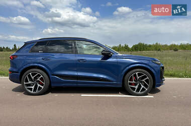 Внедорожник / Кроссовер Audi SQ6 e-tron 2024 в 