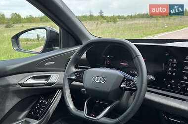 Внедорожник / Кроссовер Audi SQ6 e-tron 2024 в 