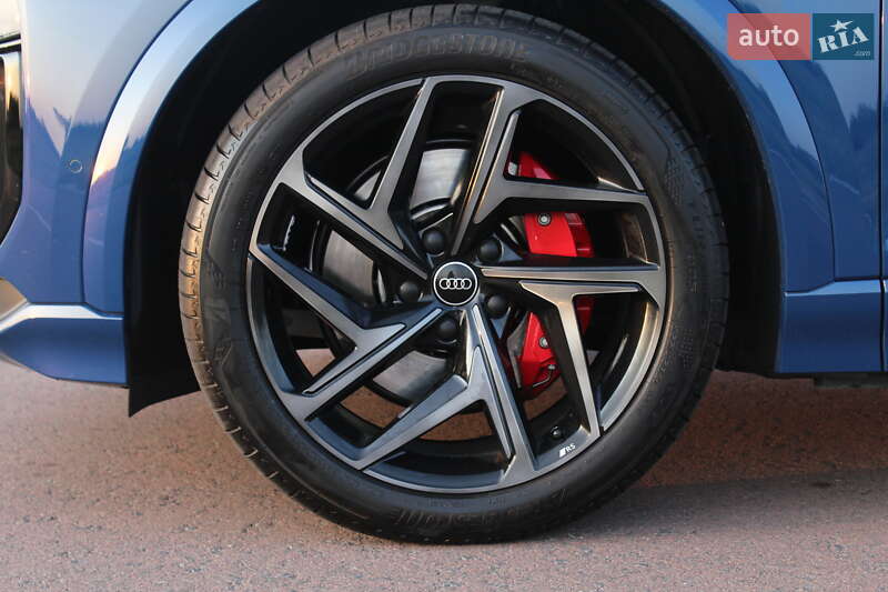 Внедорожник / Кроссовер Audi SQ6 e-tron 2024 в Киеве