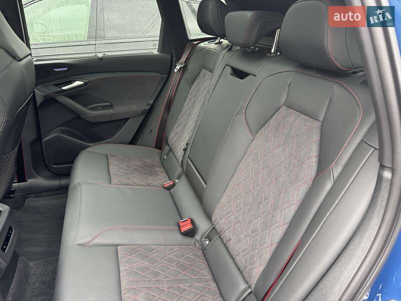 Позашляховик / Кросовер Audi SQ6 Sportback e-tron 2024 в Чернівцях