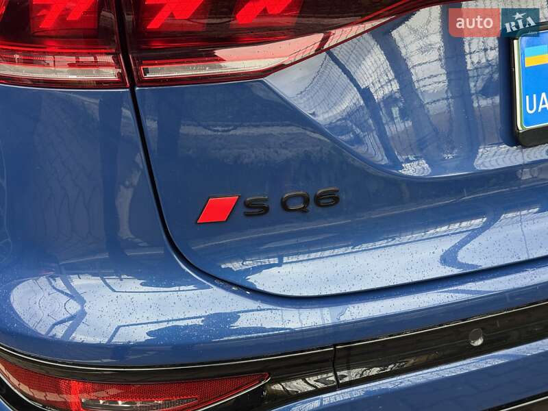 Позашляховик / Кросовер Audi SQ6 Sportback e-tron 2024 в Чернівцях