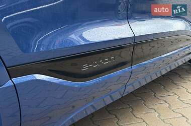 Внедорожник / Кроссовер Audi SQ6 Sportback e-tron 2024 в 