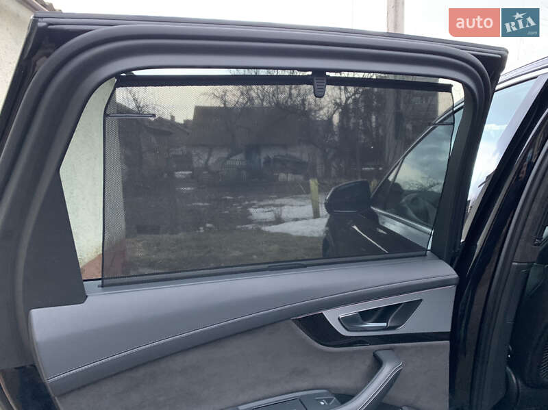 Внедорожник / Кроссовер Audi SQ7 2016 в Яготине фото 25 Внедорожник / Кроссовер Audi SQ7 2016 в Яготине