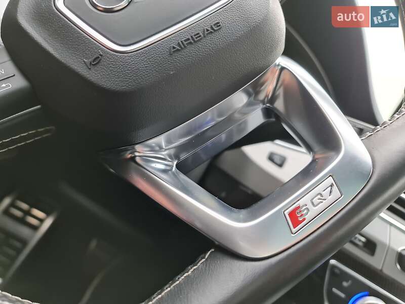 Позашляховик / Кросовер Audi SQ7 2017 в Бердичеві