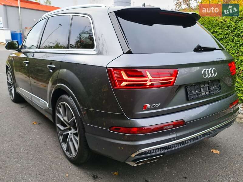 Позашляховик / Кросовер Audi SQ7 2017 в Бердичеві