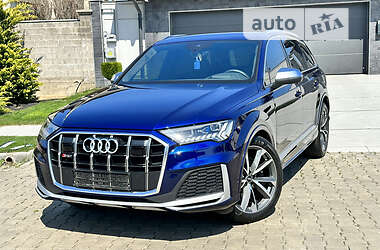 Внедорожник / Кроссовер Audi SQ7 2021 в 