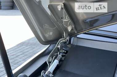Внедорожник / Кроссовер Audi SQ7 2016 в 