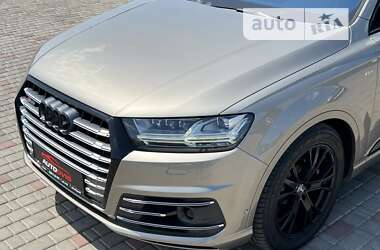 Внедорожник / Кроссовер Audi SQ7 2016 в 