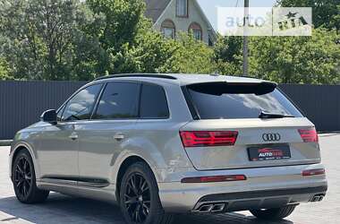 Внедорожник / Кроссовер Audi SQ7 2016 в 