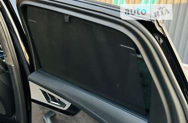 Внедорожник / Кроссовер Audi SQ7 2018 в 