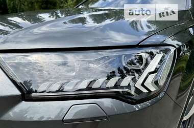 Внедорожник / Кроссовер Audi SQ7 2021 в 