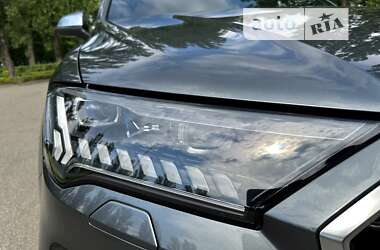 Внедорожник / Кроссовер Audi SQ7 2021 в 