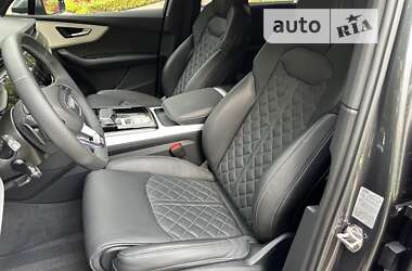 Внедорожник / Кроссовер Audi SQ7 2021 в 