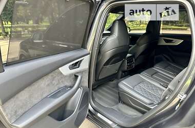 Внедорожник / Кроссовер Audi SQ7 2021 в 