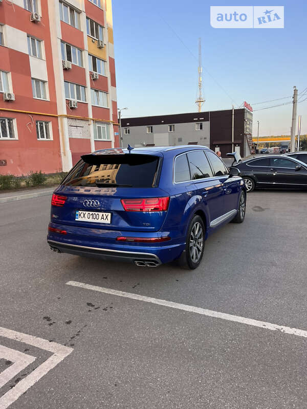 Позашляховик / Кросовер Audi SQ7 2017 в Києві