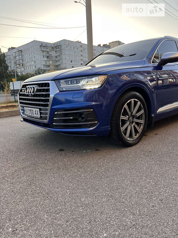 Позашляховик / Кросовер Audi SQ7 2017 в Києві