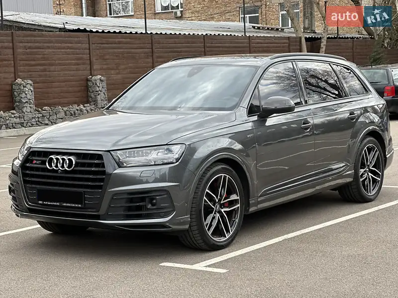Позашляховик / Кросовер Audi SQ7 2018 в 