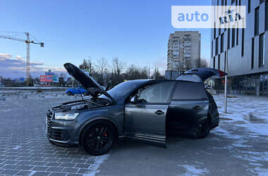 Внедорожник / Кроссовер Audi SQ7 2018 в Ровно