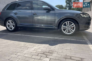 Внедорожник / Кроссовер Audi SQ7 2017 в Киеве