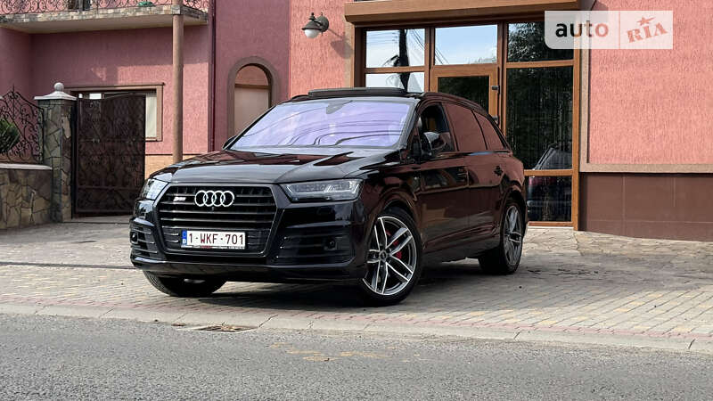 Внедорожник / Кроссовер Audi SQ7 2018 в Сваляве