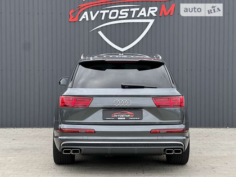 Позашляховик / Кросовер Audi SQ7 2017 в Мукачевому