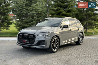 Внедорожник / Кроссовер Audi SQ7 2022 в 