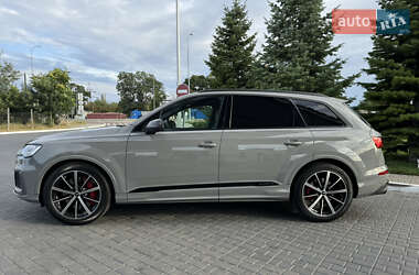 Внедорожник / Кроссовер Audi SQ7 2022 в 