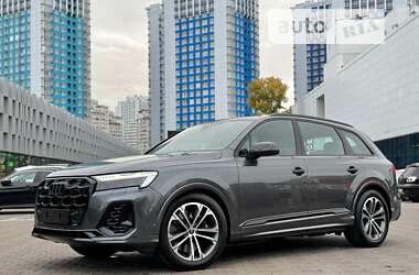 Позашляховик / Кросовер Audi SQ7 2024 в Києві