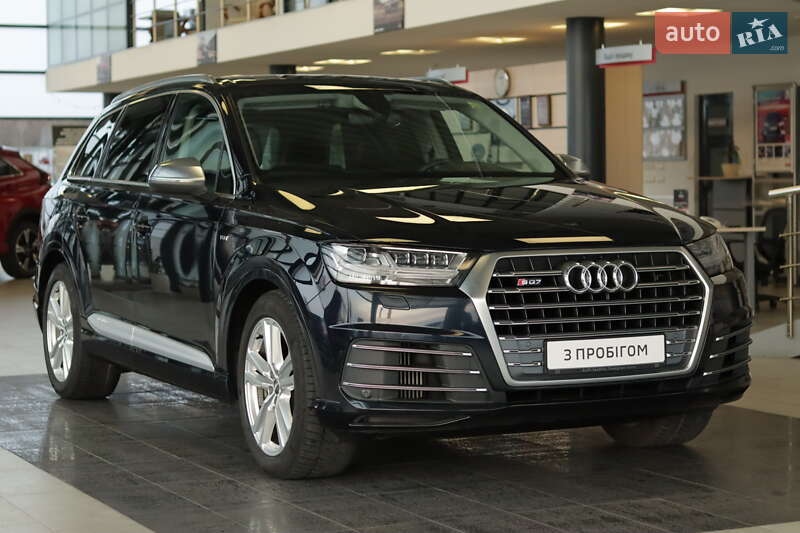 Внедорожник / Кроссовер Audi SQ7 2017 в Ужгороде
