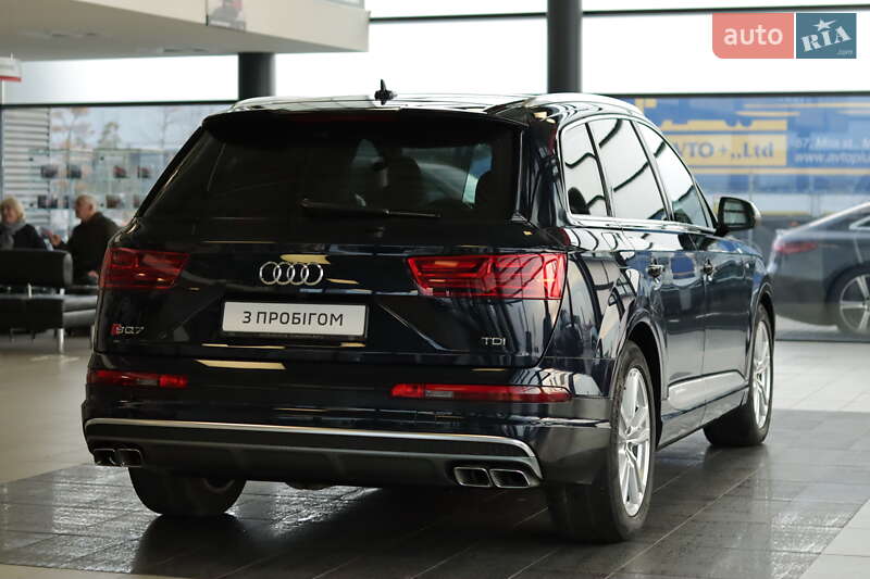 Внедорожник / Кроссовер Audi SQ7 2017 в Ужгороде