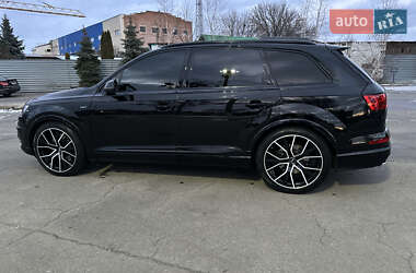 Внедорожник / Кроссовер Audi SQ7 2017 в 