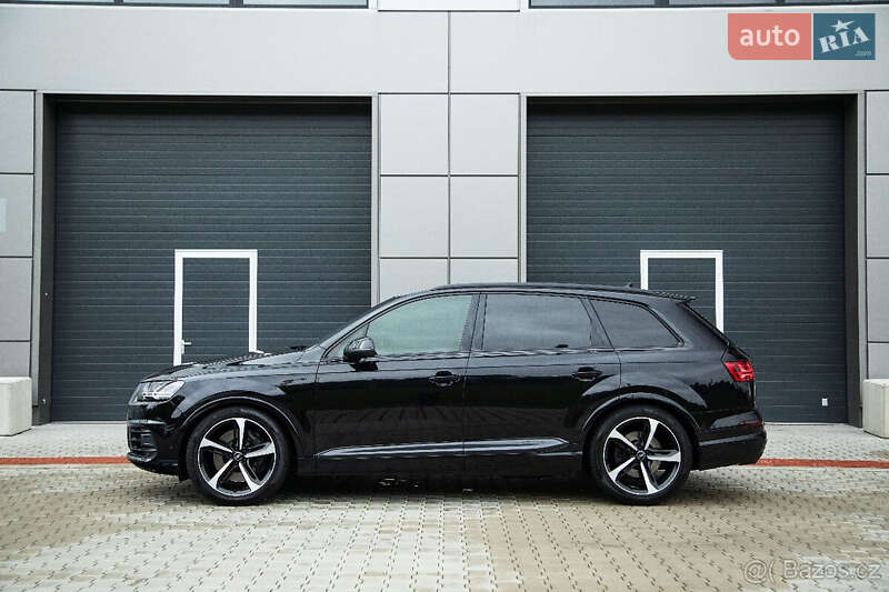 Внедорожник / Кроссовер Audi SQ7 2018 в Ужгороде